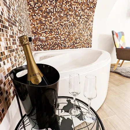 Dama & Private Jacuzzi Apartamento Bari